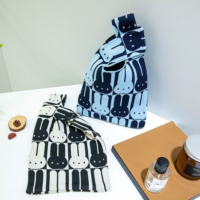 Korean-style niche tote bag, 2025 winter new women's bag, cute bow-knot knitted bag, fashionable and versatile handbag