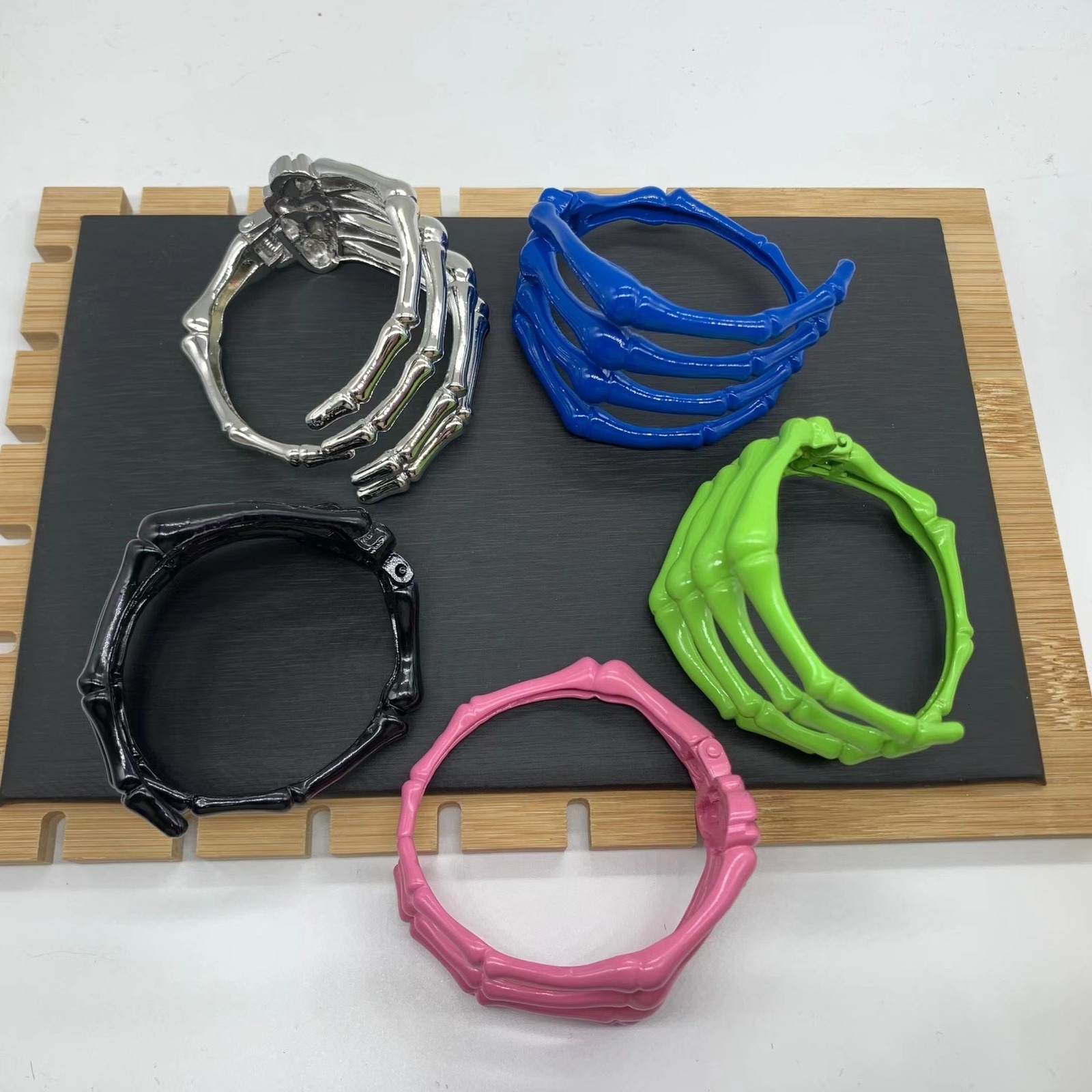 Bangle 21ss Raf Simons Show Death Skull Ghost Paw Bracelet Adjustable Hip Hop Autumn And Winter Jewelry Accessories 230828