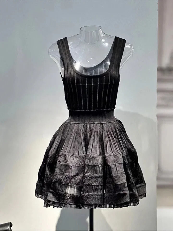 High-end Short Dress Womens Summer French Style Exquisite Sense Niche Sleeveless Vest Stitching Dress 260416 - view 3