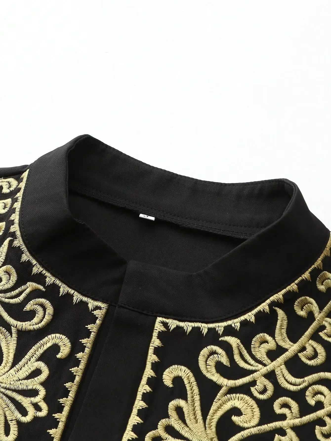 Muslim traditional mens robe elegant and luxurious embroidered robe casual festival Islamic mens robe W251216