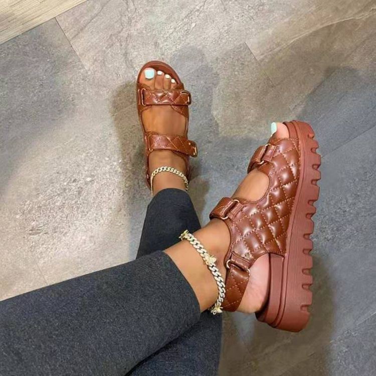 Women's Quilted Sandals Buckle Strap Casual Shoes Large Size Platform European and American Style Sports Beach Sandal