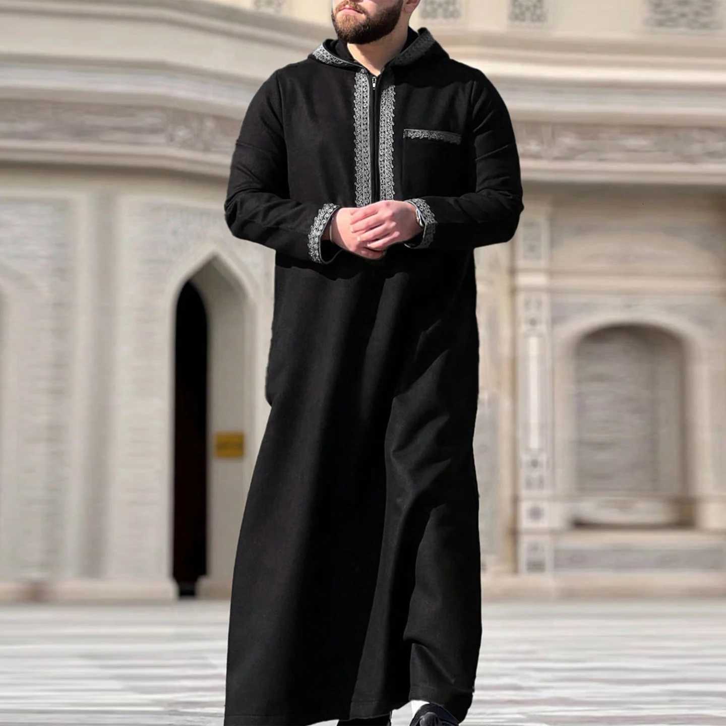 Mens Ethnic Pattern Embroidery Zipper Hooded Robe Traditional Long Sleeve Pocket Jubba Thobe for Daily Wear Man Islamic Thobe W251216