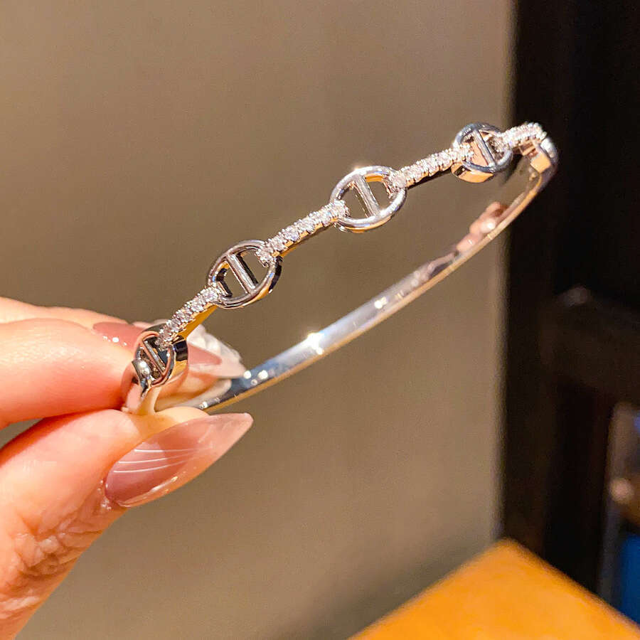 18K Real Gold Plated Zircon Pig Nose Clasp Bracelet Light Luxury High-End Fashionable Temperament Jewelry Wholesale