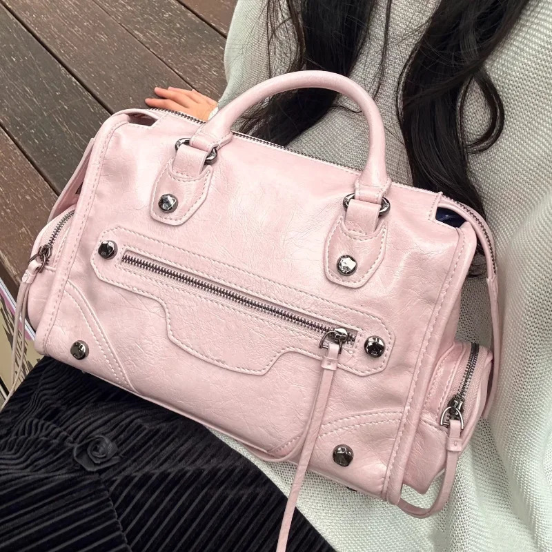 Retro Riveted Motorcycle Bag Multi-pocket Fashion Tassel n Crossbody Bag Pink Zippered Punk Leather Handbag 260416