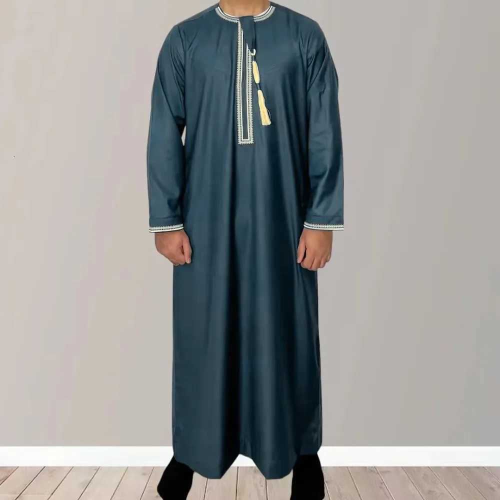 New Muslim Men Long Sleeve Pullover Dress Abaya Daffah Jubba Thobe Pakistan Saudi Arab Kaftan Islam Clothing Prayer Robe Afghan W251216