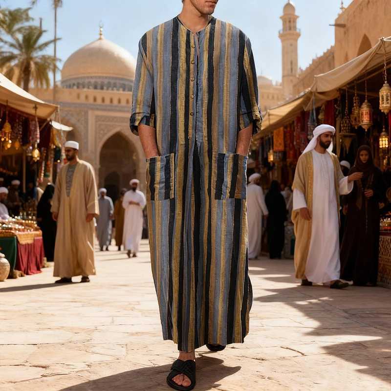 New Men Islam Qamis Muslim Striped Robes Long Sleeve Button-down Arabian Kaftan Suit Middle East Dubai Abaya Summer Man Clothing W251216