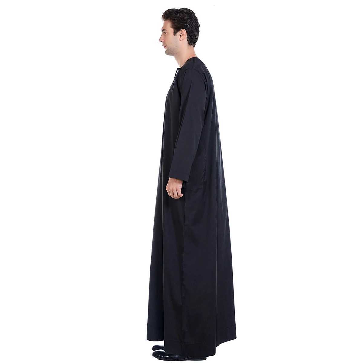 TH87 Mens Muslim Middle Eastern Men Long Sleeves Pure Color Handmade Buckle Robe Ramadan Eid Jubba Thobe W251216