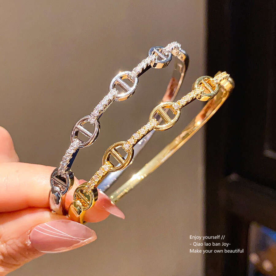 18K Real Gold Plated Zircon Pig Nose Clasp Bracelet Light Luxury High-End Fashionable Temperament Jewelry Wholesale
