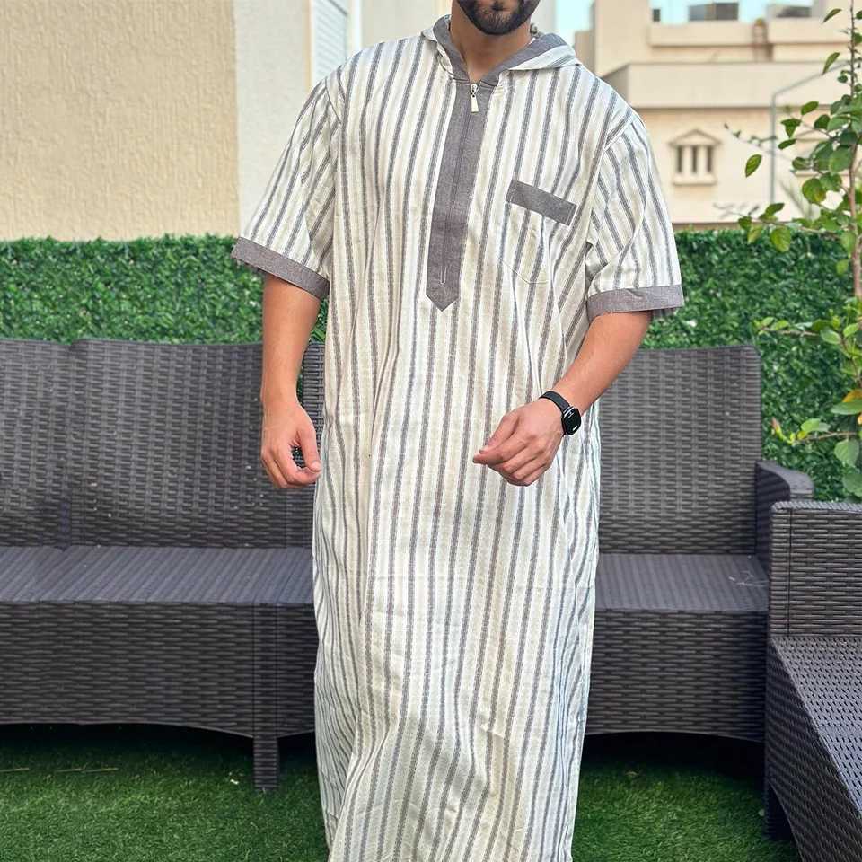 Men Ramadan Prayer Robe Muslim Robes Embroidered Long Sleeve Loose Thobe National Style Leisure Tradition Arabic Clothing Dress W251216