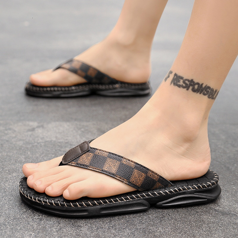 Men's Flip-Flops Summer New Outdoor Non-Slip Wear-Resistant Toe-Post Sandals Odor-Resistant Sports Casual Beach Slippers