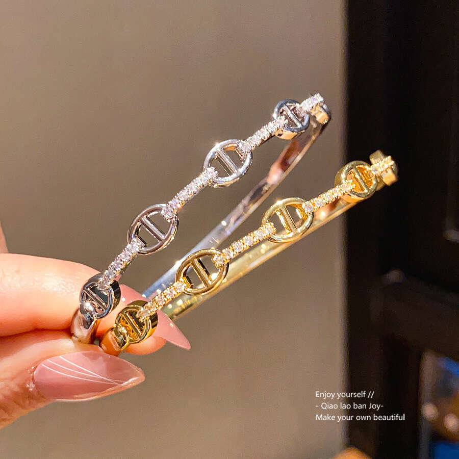 18K Real Gold Plated Zircon Pig Nose Clasp Bracelet Light Luxury High-End Fashionable Temperament Jewelry Wholesale