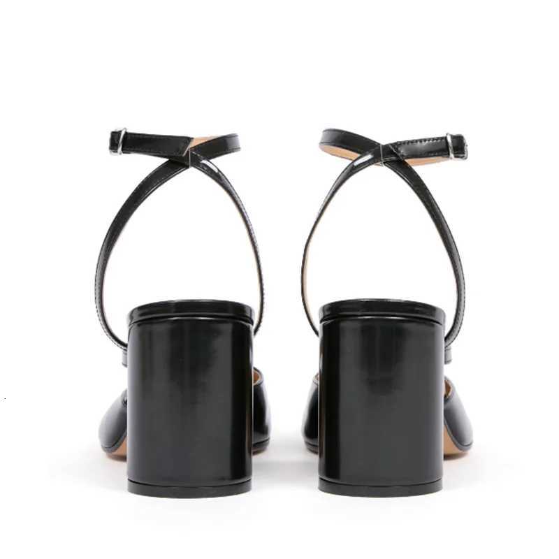 New Fashion Patent Leather Cross Strap Tabi Women Sandals Summer Slingbacks Split toe Thick High heels Chunky Shoes Sandals X260417