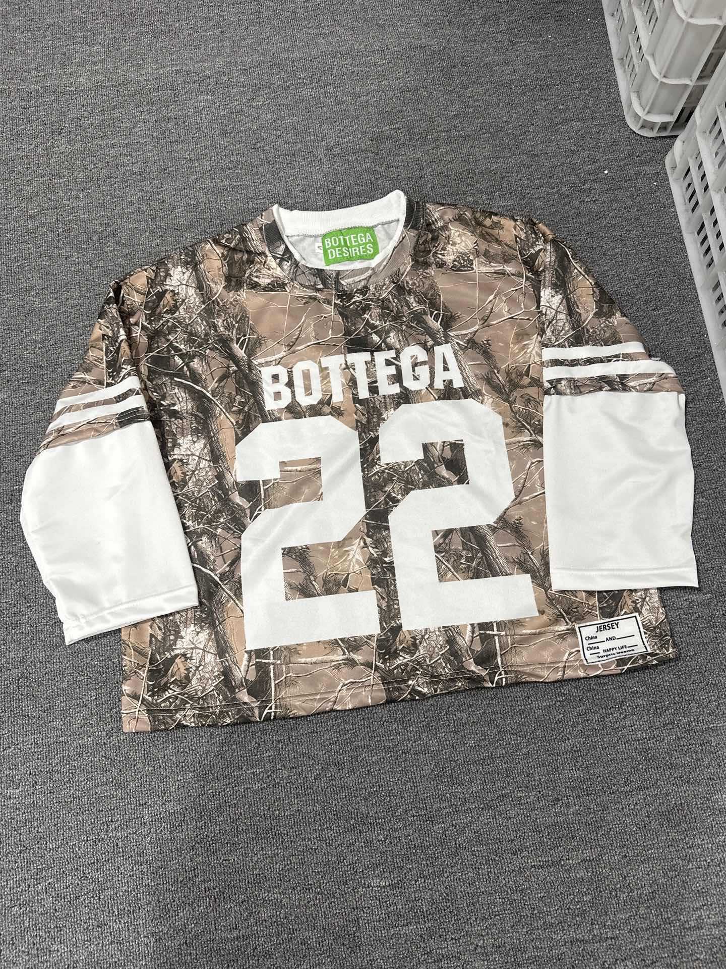 Street letter printed round neck fake two piece long sleeved t-shirt for men and women Y2k fashionable casual loose top trendy couple