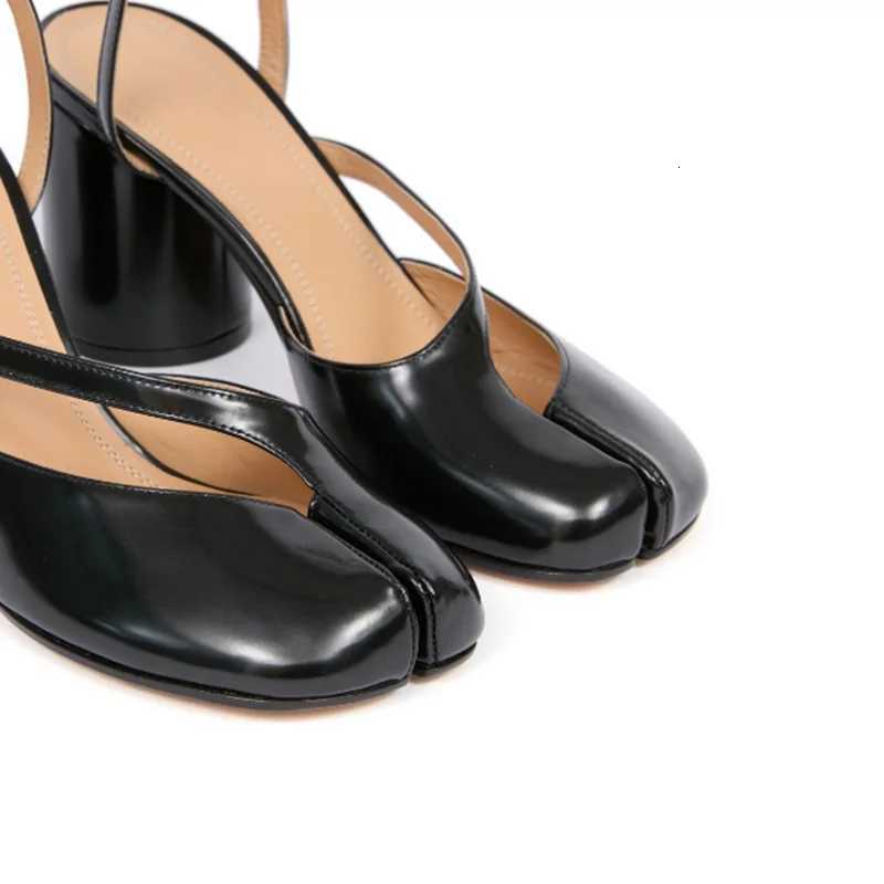 New Fashion Patent Leather Cross Strap Tabi Women Sandals Summer Slingbacks Split toe Thick High heels Chunky Shoes Sandals X260417