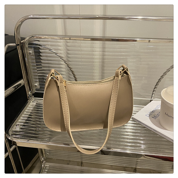 2025 Spring/Summer New Women's Bags: Niche Retro Small Square Bag, Casual Simple Shoulder Bag, Fashionable Trendy Underarm Bag