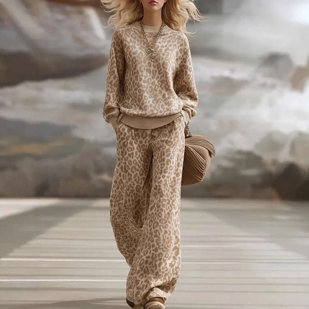 2026 Fall Winter Light Brown Leopard Print Outfits Long Sleeve Slim Sweatshirt Tops Retro Casual Pants Two Piece Set for Women MAKOUFEI