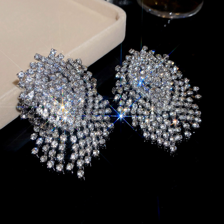 Exaggerated new luxury with full diamond embellishments, fashionable and elegant, super shiny, unique design, niche earrings - view 6