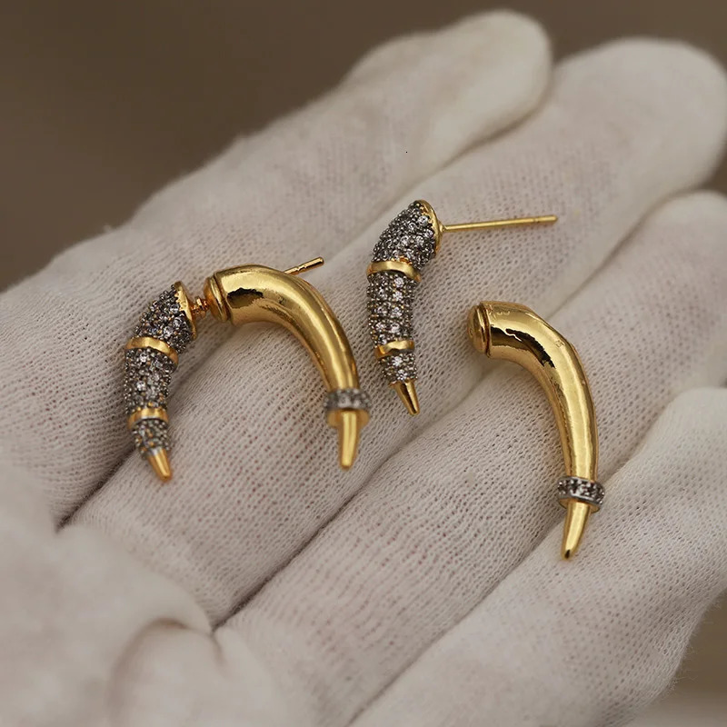 Sight Unique Metal Geometric Stud Earrings for Women Fashion Vintage Crystal Earrings Gift 260409