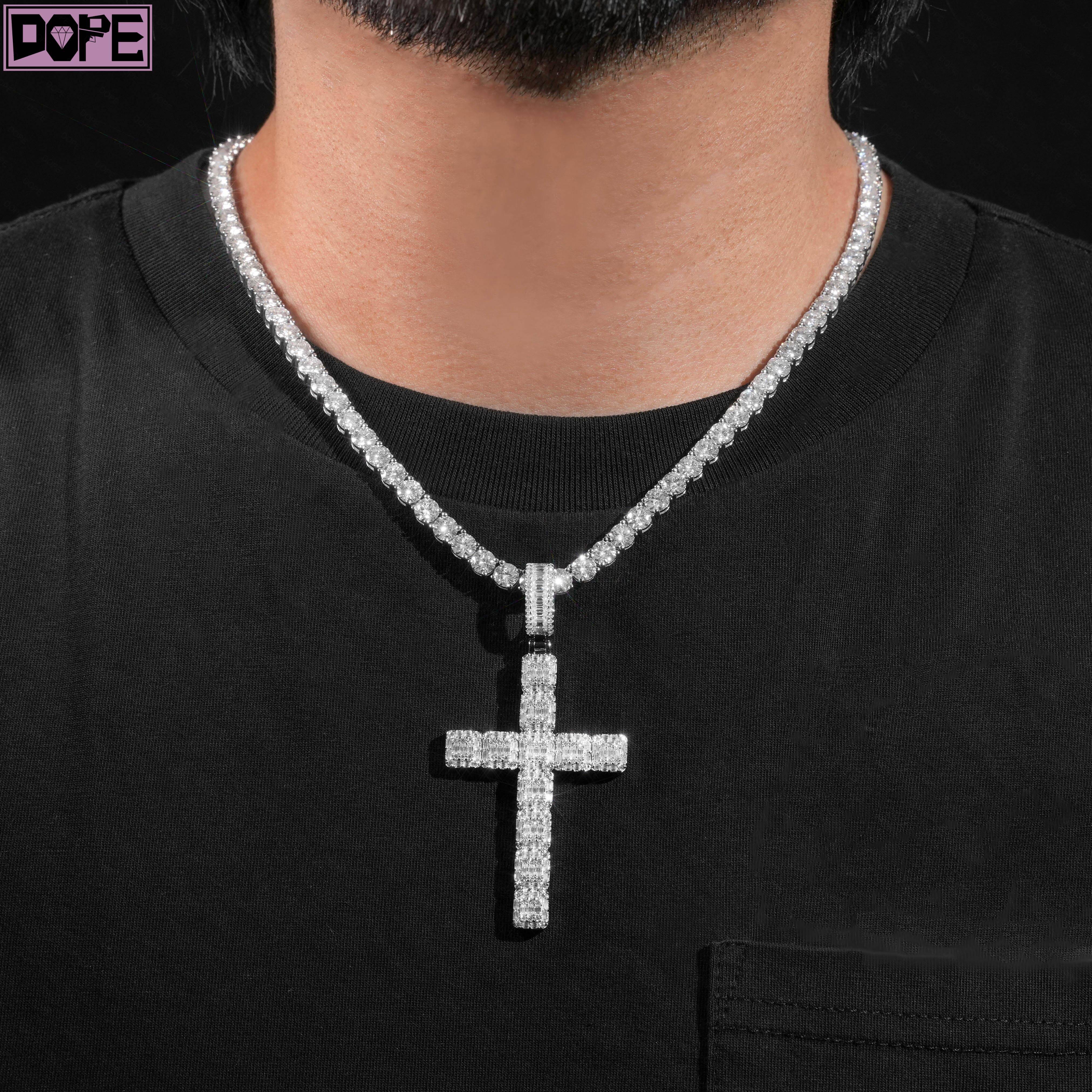 Iced Out Cross Pendant D Grade VVS Lab Grown Diamond CVD HPHT 925 Silver Custom Diamond Pendant