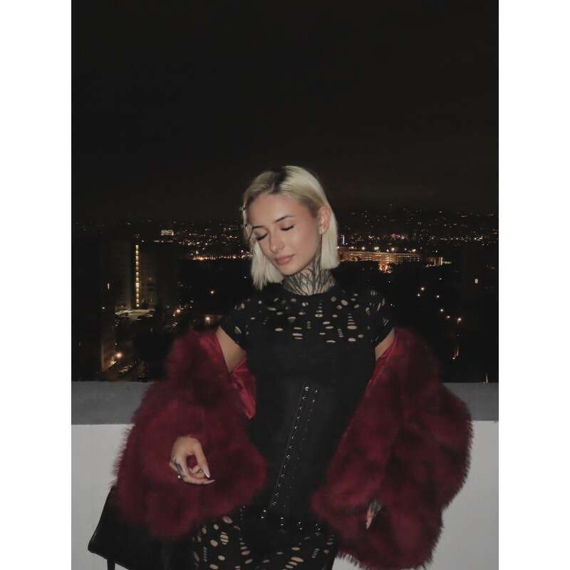 Solid Color Hooded Faux Fur Coat for Women Warm Comfortable Eye-Catching Fashion Winter Outerwear European American Cross-Border Trendy MAKOUFEI