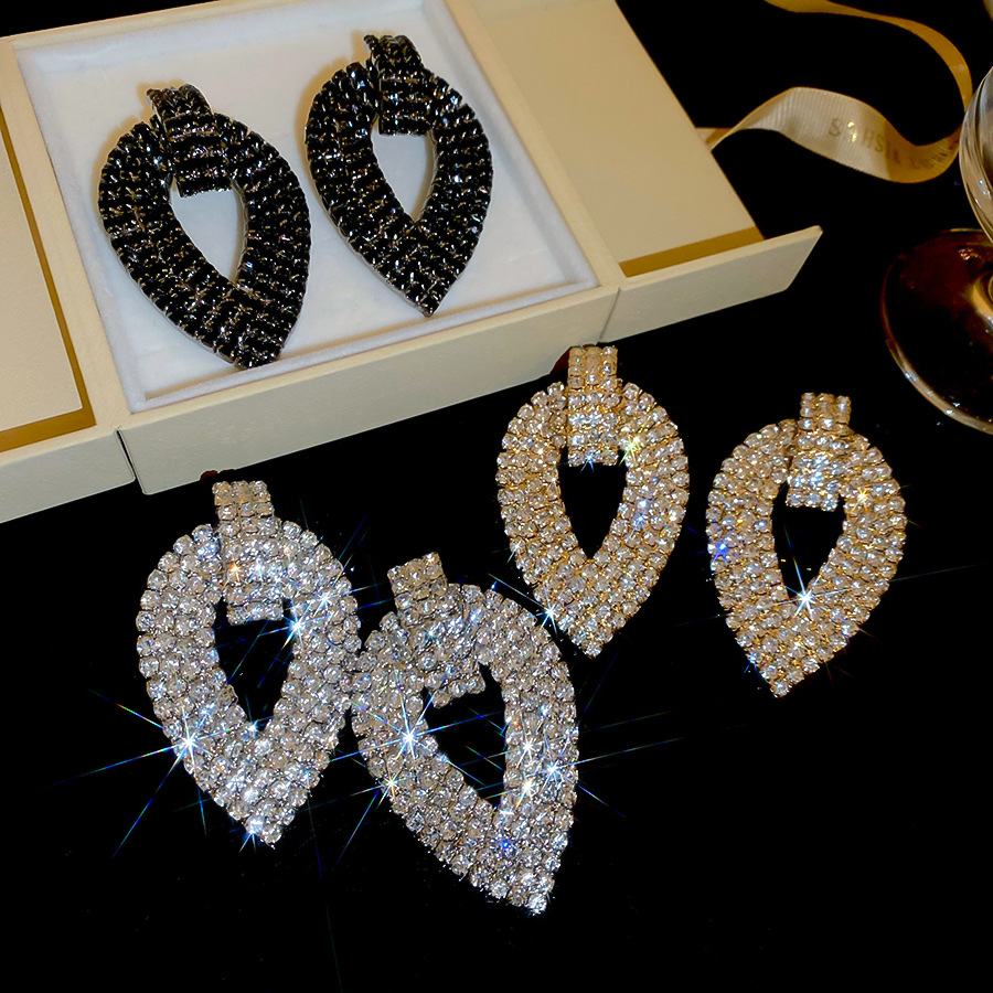 Silver needle heavy-duty diamond-studded water drop full-diamond high-end earrings, luxurious and elegant, face-slimming earrings - view 3