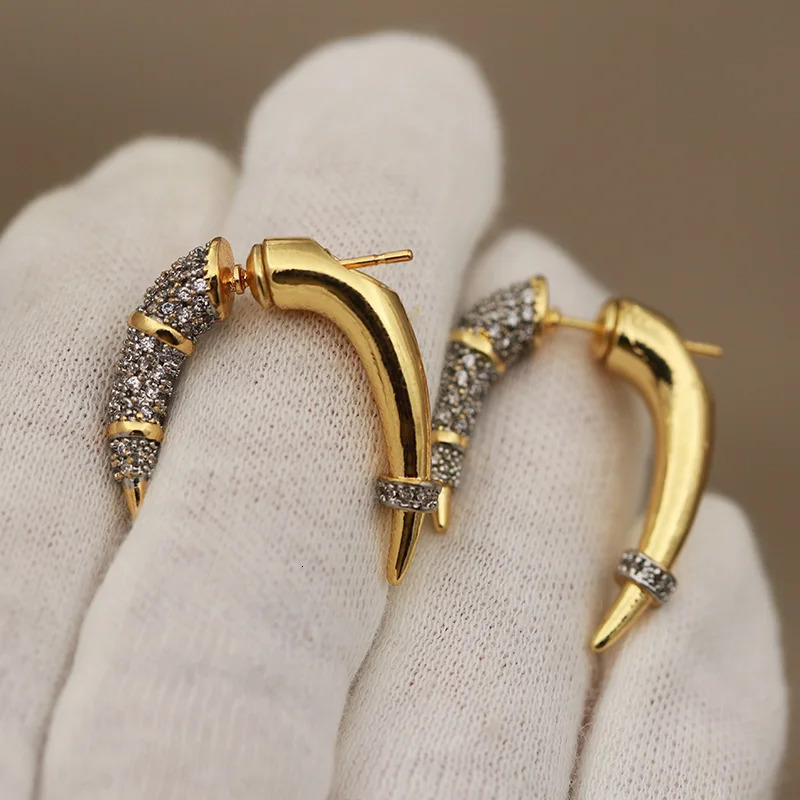 Sight Unique Metal Geometric Stud Earrings for Women Fashion Vintage Crystal Earrings Gift 260409