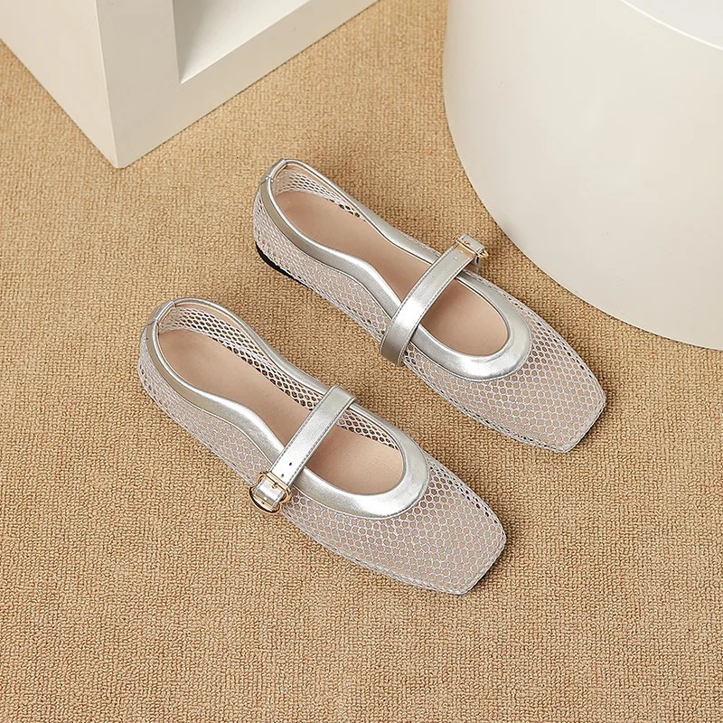 2025 women Summer s MS Hollow Sandals Women Flats Shallow Beach Shoes Comfort Retro Female Flat shoes 260415