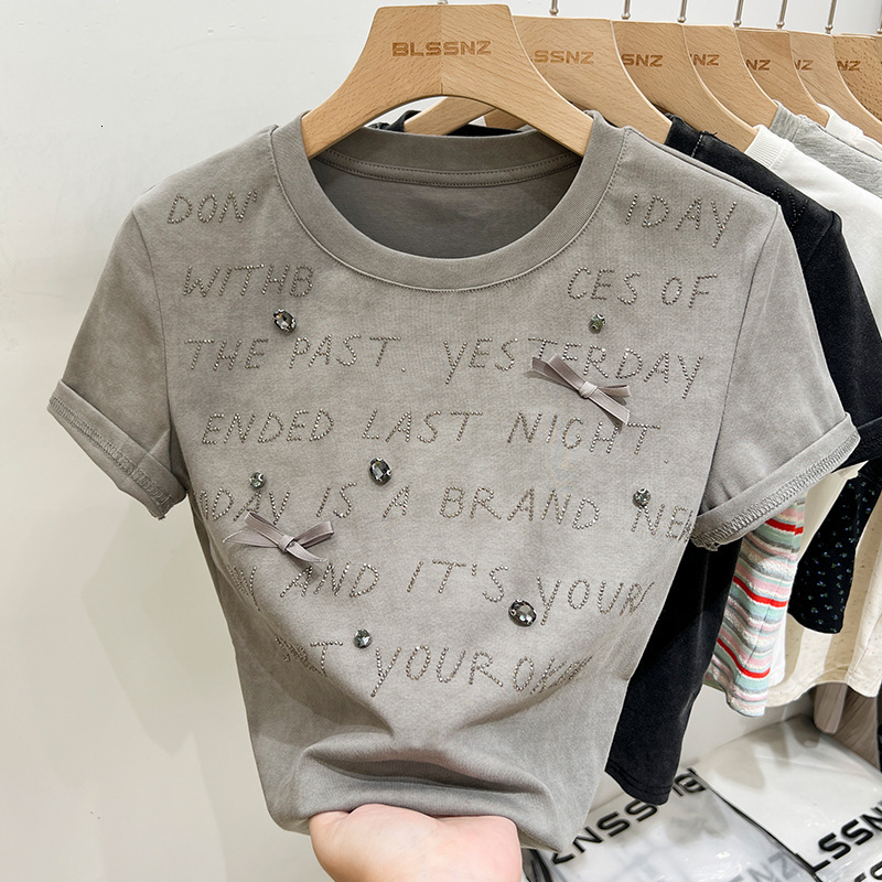 Heavy-duty rhinestone letter print short-sleeve t-shirt for women summer style slimming and age-reducing fitted round-neck top 260418