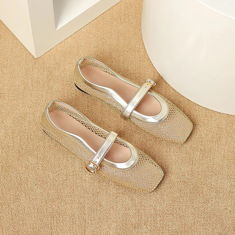 2025 women Summer s MS Hollow Sandals Women Flats Shallow Beach Shoes Comfort Retro Female Flat shoes 260415