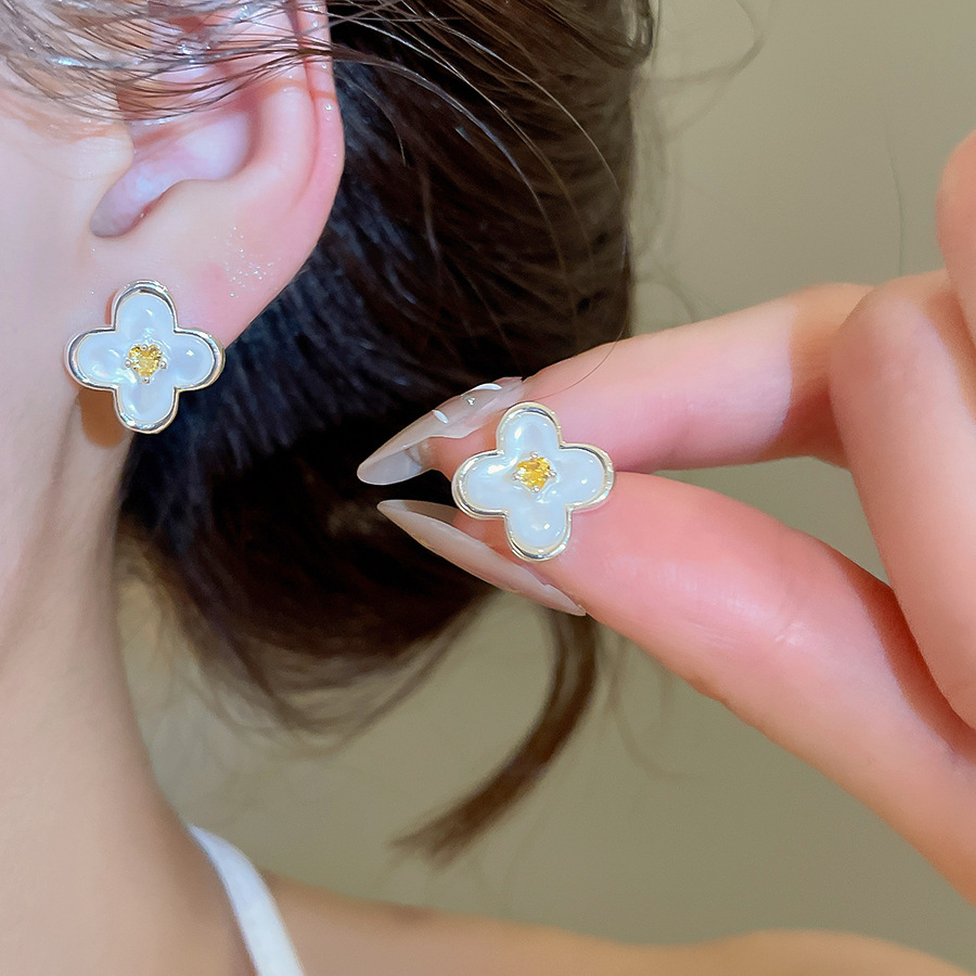 Korean-style fashionable, fresh, and simple floral collarbone versatile plain necklace elegant necklace - view 4
