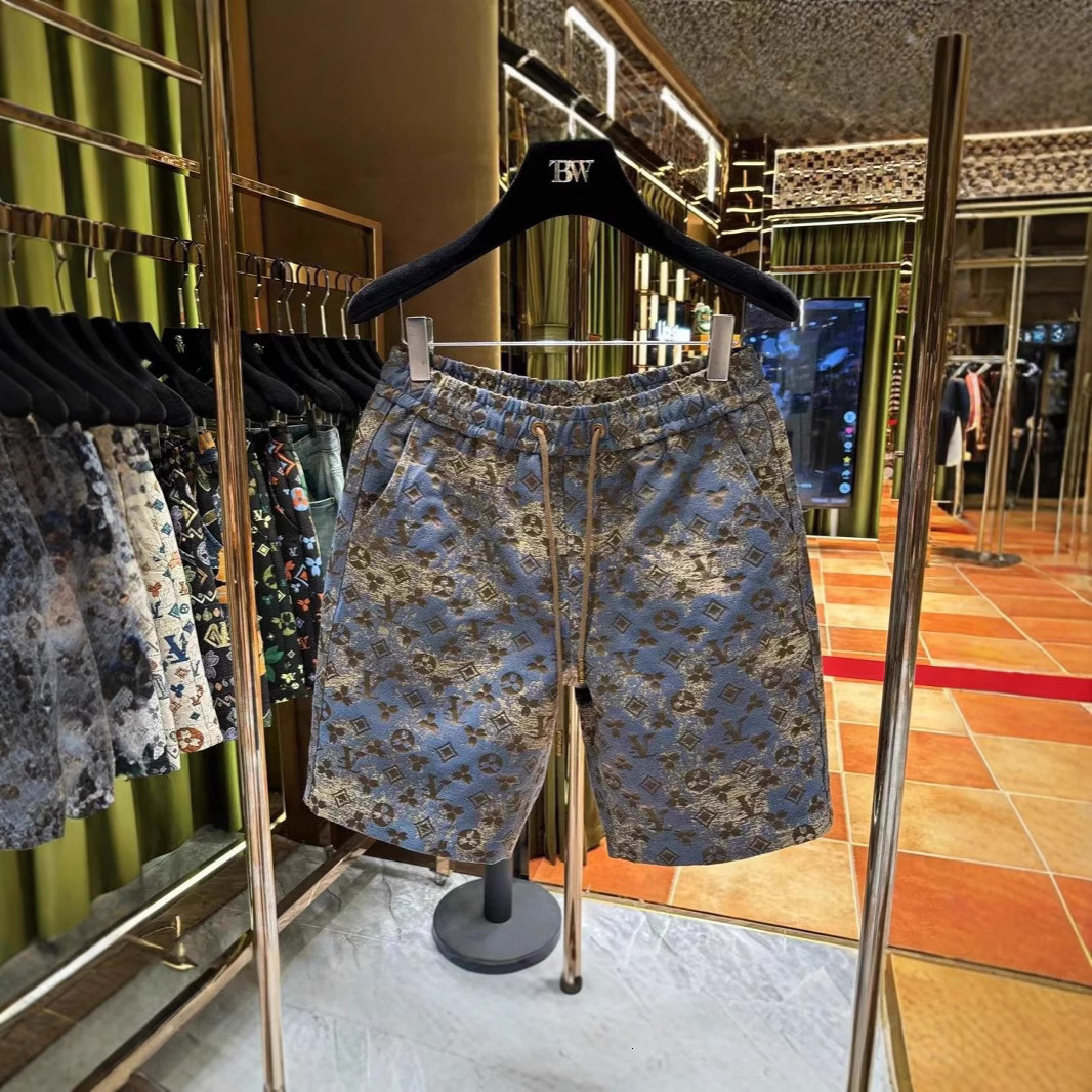 Designer Style Fashionable And Sophisticated Short Pants For Summer Men's Outerwear. Slim-fit, Stylish Relaxed Casual Five-pocket Pants Stylish A