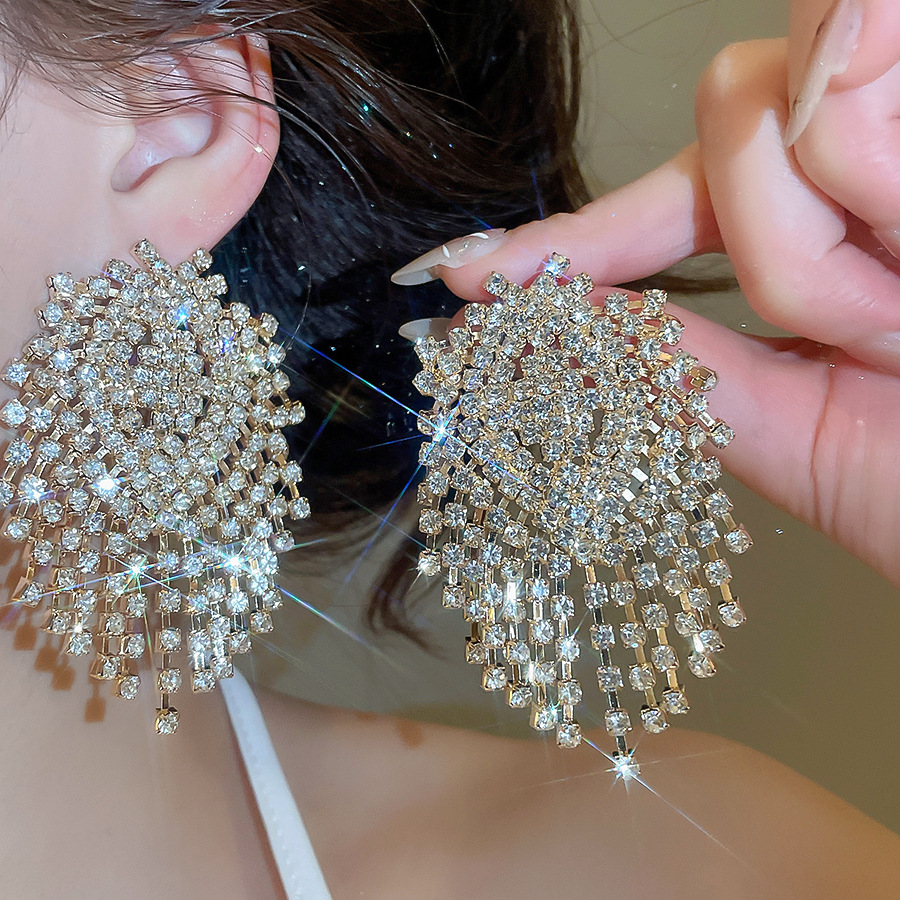 Exaggerated new luxury with full diamond embellishments, fashionable and elegant, super shiny, unique design, niche earrings - view 3