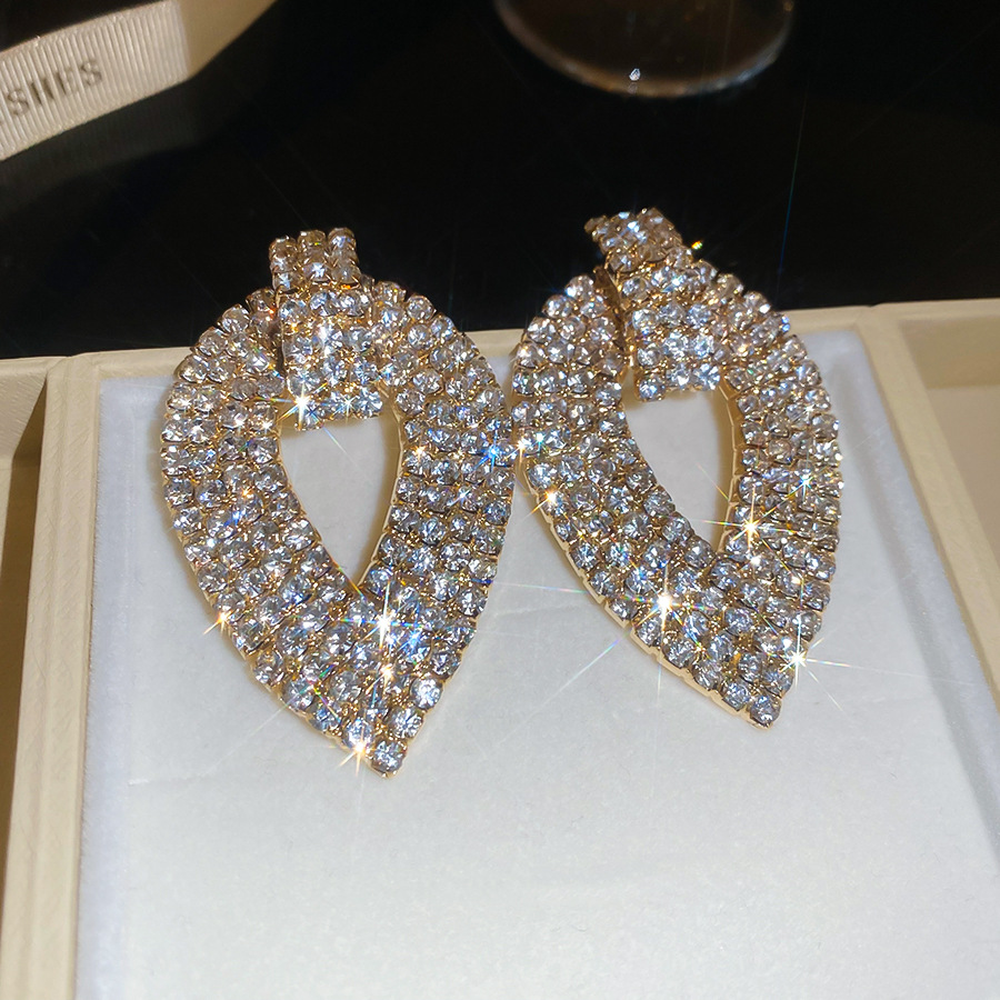 Silver needle heavy-duty diamond-studded water drop full-diamond high-end earrings, luxurious and elegant, face-slimming earrings - view 9