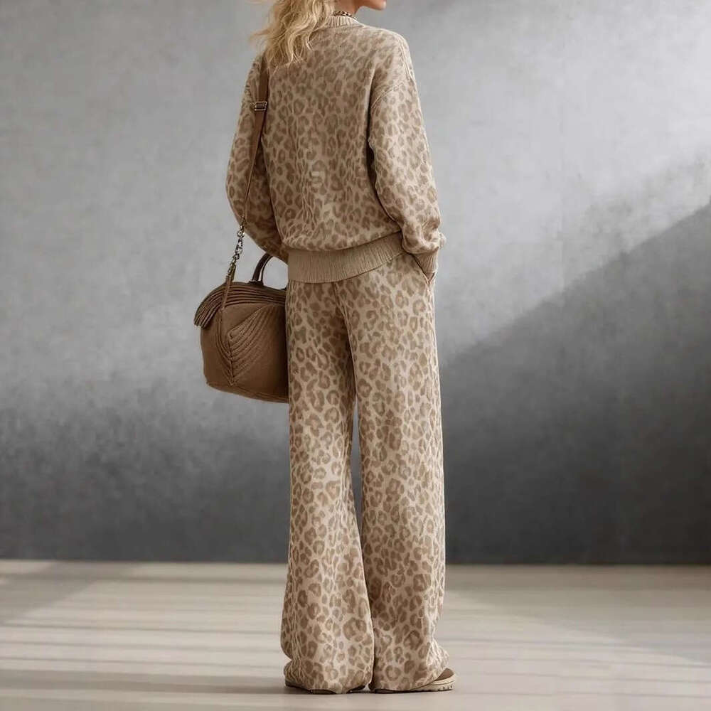 2026 Fall Winter Light Brown Leopard Print Outfits Long Sleeve Slim Sweatshirt Tops Retro Casual Pants Two Piece Set for Women MAKOUFEI
