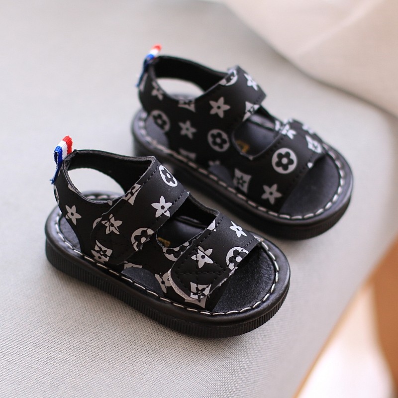 Free shipping 2026 summer new arrival printed design childrens soft soled comfortable walking sandals black beige khaki
