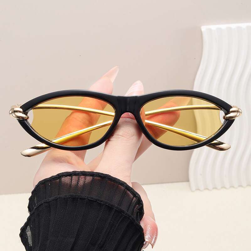 2026 New Women's Retro Cat Eye Sunglasses European American Personalized Knot Design Small Frame Styling UV Protection Eyewear for Outdoor Daily 