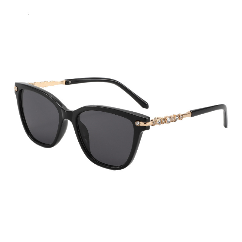 2371 Mirror Wholesale New Fashion Round Face Outdoor Women's Sunglasses Unique Cat Eye Designer Diamond Inlaid Polarization Retro Designer Sungla