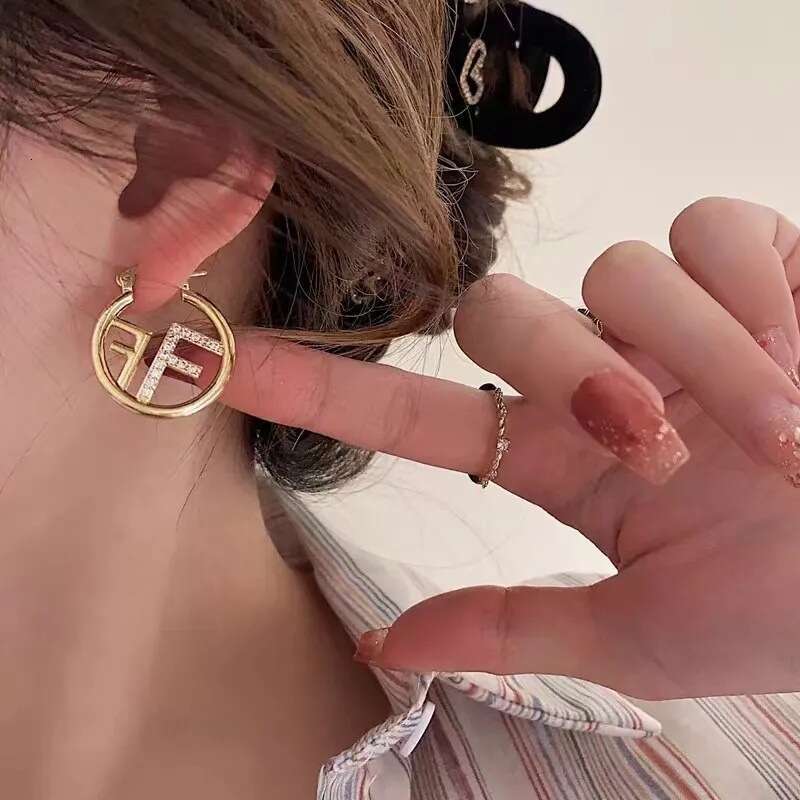 Earrings Letter F Ear Rings Light Luxury Niche Design Temperament Internet Celebrity Personality New Ear Buckles Earrings Men And Women Universal Ring - view 3