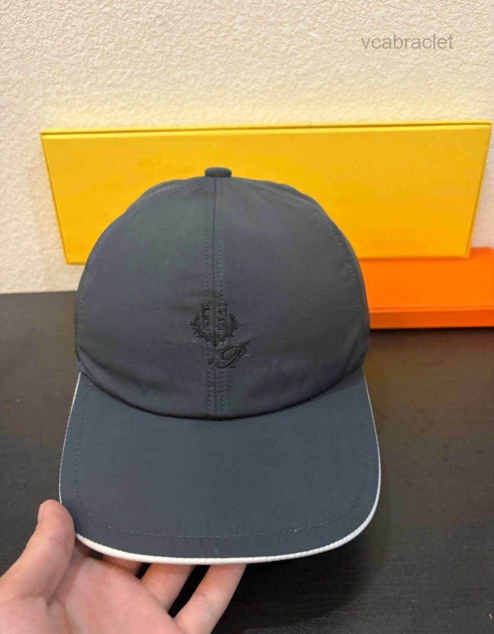 Cap Premium Classic Baseball soft cotton twill for superior comfort Features an adjustable snapback closure and pre-curved brim for perfect fit z3