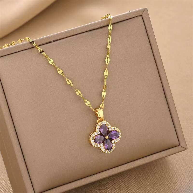 Necklace New Zircon Clover Pendant Necklace Versatile High End Design Popular Fashion Non Fading Clavicle Chain Accessories Luxury Jewelry Designer Ne