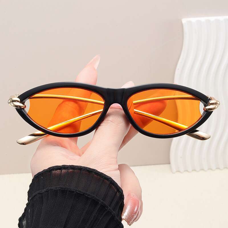 2026 New Women's Retro Cat Eye Sunglasses European American Personalized Knot Design Small Frame Styling UV Protection Eyewear for Outdoor Daily 