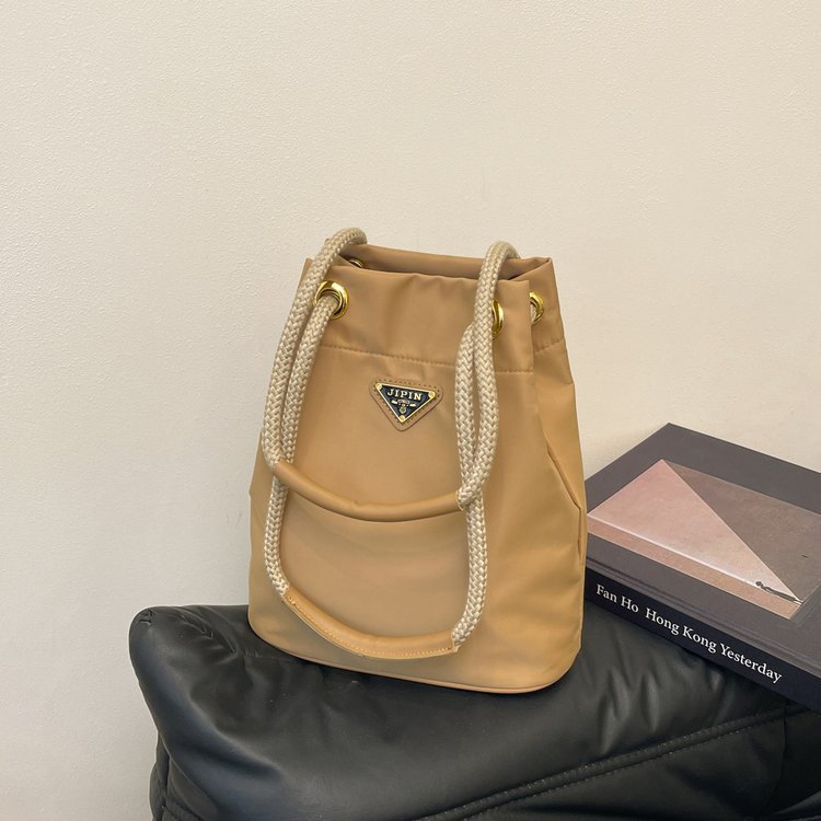 Free Shipping Female Slant Shoulder Bag Fashion Bag Shoulder Fashion Simple Female Bag Foreign Style 2026