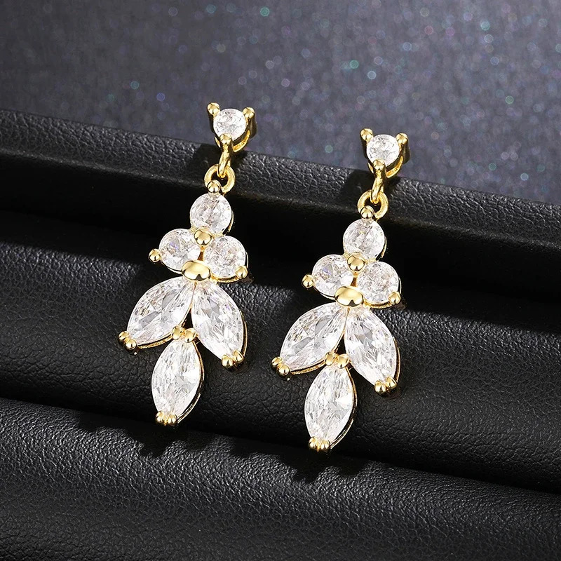 Huitan Gorgeous Bridal Necklace/Earrings y Trendy Bright Cubic Zirconia Accessories Gold Color/Silver Color Jewelry Gifts 260418