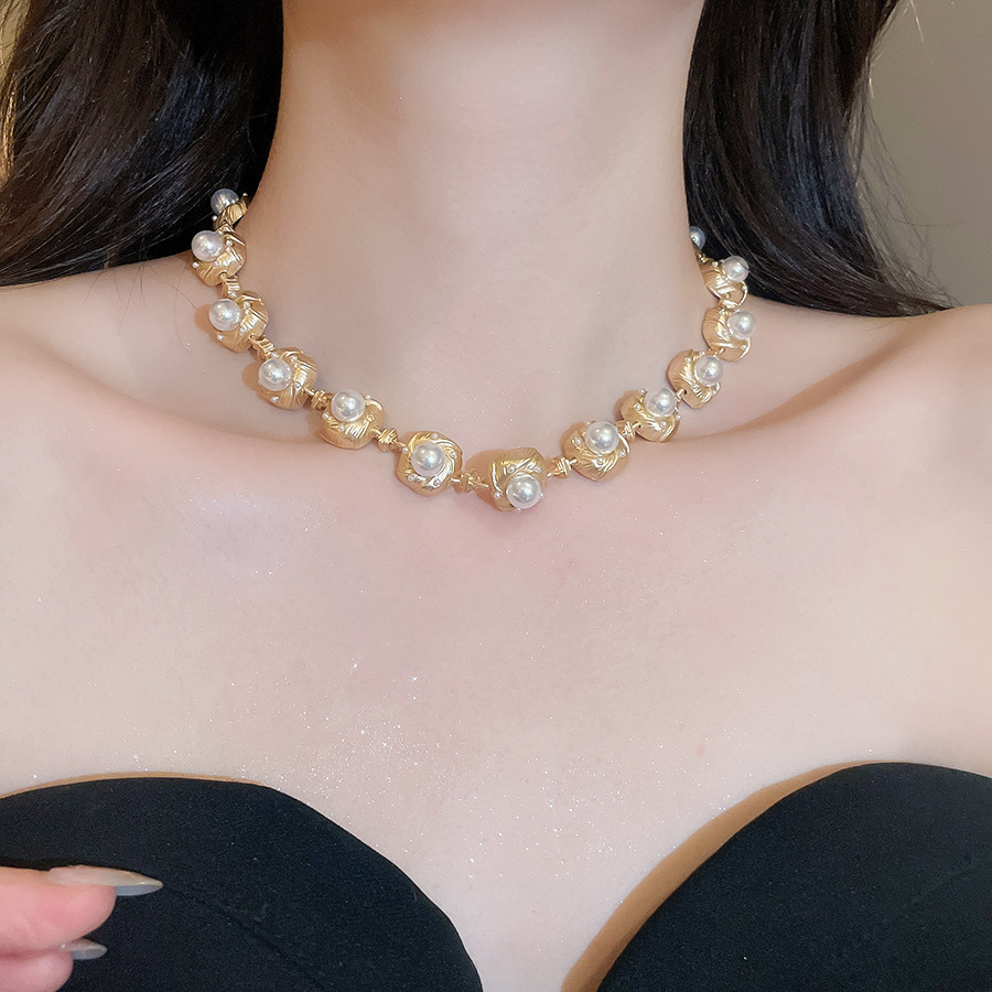 French court-style pearl necklace, bracelet, earrings, vintage elegant niche jewelry set, light luxury accessories for women - view 6