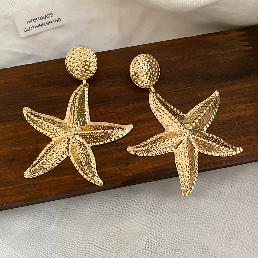 Silver needle metal pleated starfish European and American cross-border niche design earrings, unique trendy exaggerated earrings for women - view 7