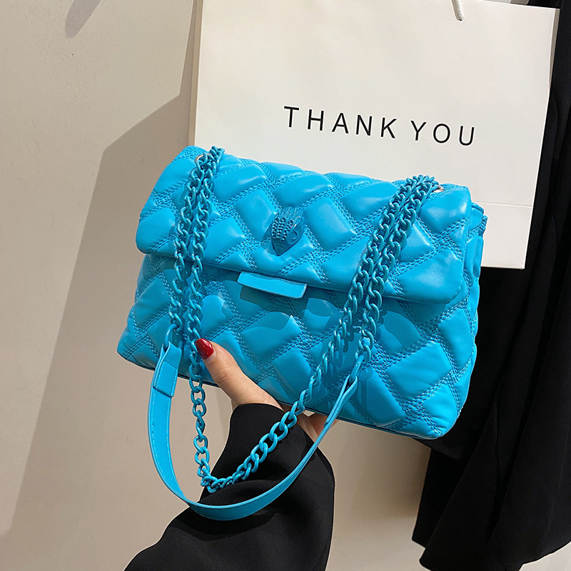 New hot selling women's quilted diamond patterned metal chain strap soft fluffy crossbody bag - view 4