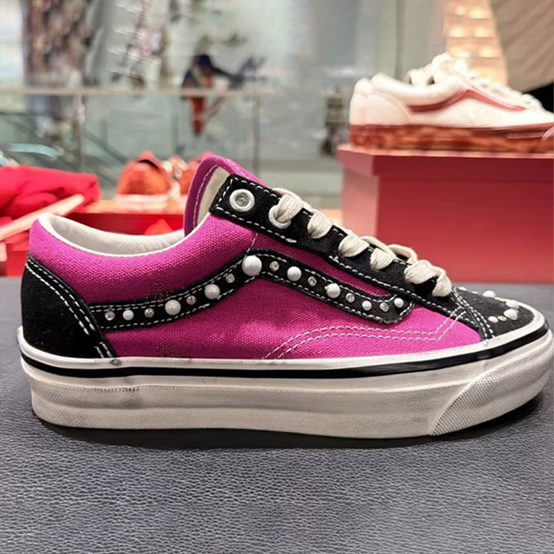 New Men Designer Shoes Canvas Sneakers Old Skools Shoes With Pearl Decoration Retro Skate Flats Scarpe Plate-forme Trainers Women Casual Shoes 1083