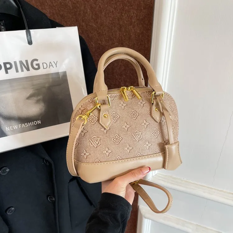 WKwk premium sense 2025 new retro printed chain small square commuter shoulder oblique span bag women