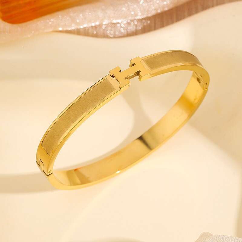 Korean-Style Best-Selling H-Letter Titanium Steel Bracelet For Women, Fashionable Niche Design, Light Luxury With A High-End Feel, Non-Fading Dongguan