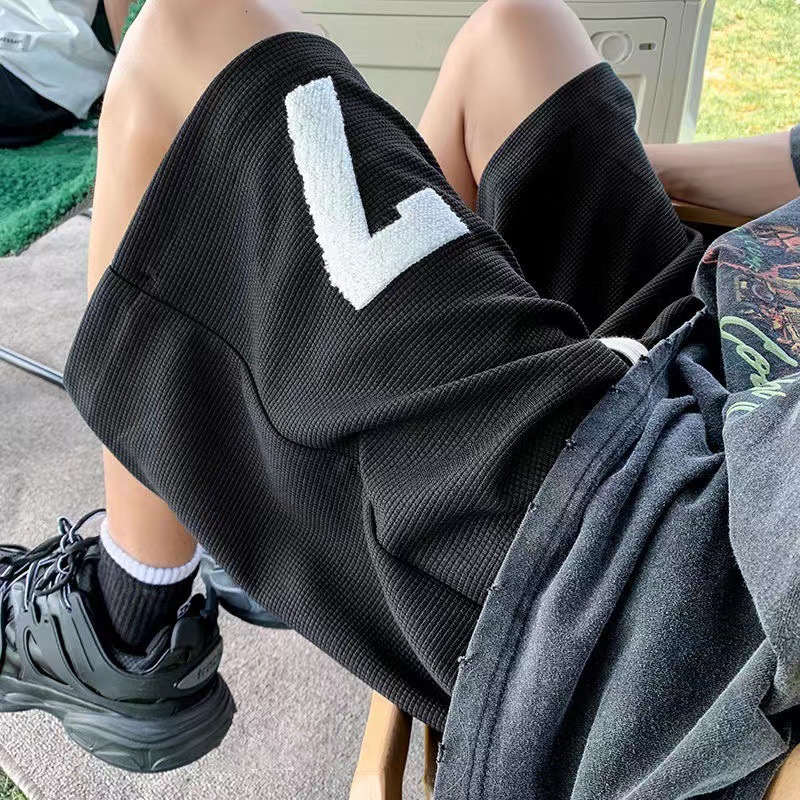 American Retro Waffle Luxury Shorts For Men Sports Shorts For Summer Niche Design Casual And Versatile Sanitary Pants Outdoor Casual Loose Straight Le